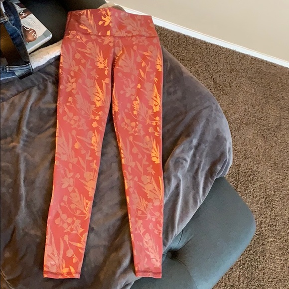 Fabletics leggings - Picture 2 of 2